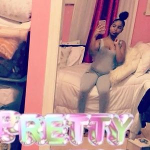 Meet your Posher, Maya